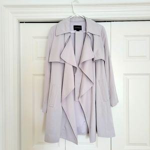 Club Monaco Light Silver Gray Women's Lined Trench Coat with Belt, Size Medium